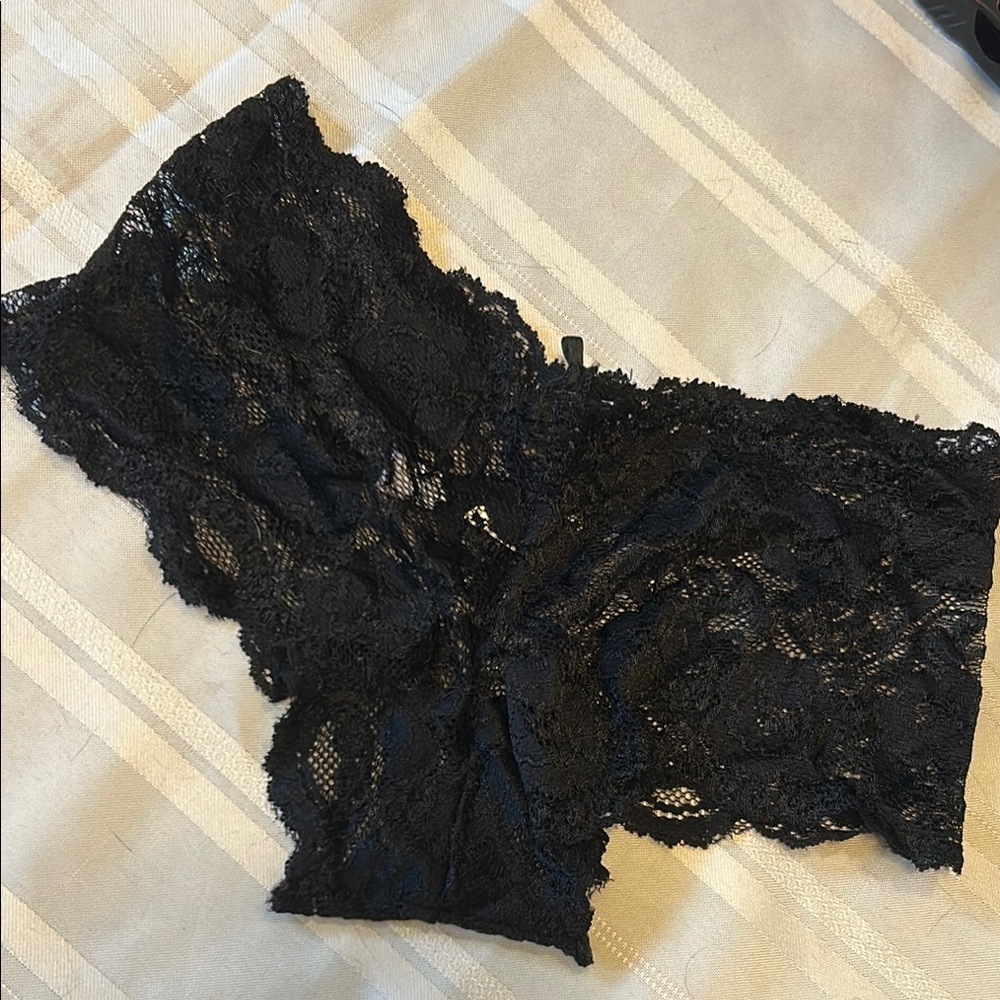 Black and Pink Lace Panties Trio - Picture 9 of 14